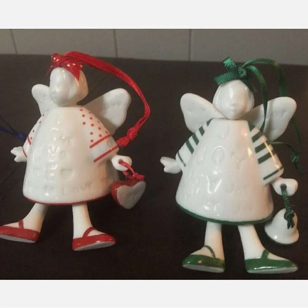 Hallmark Keepsake Ornament: 2002 Hope Joy And Love!